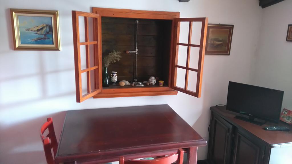 Apartments Picasso Komiža الغرفة الصورة