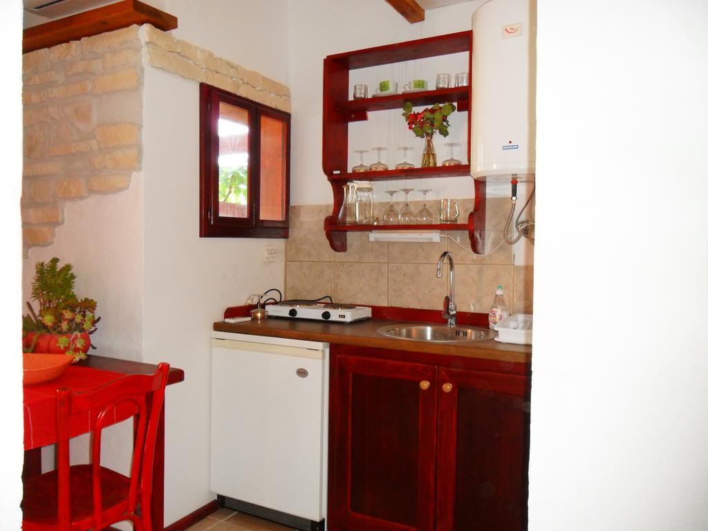 Apartments Picasso Komiža الغرفة الصورة
