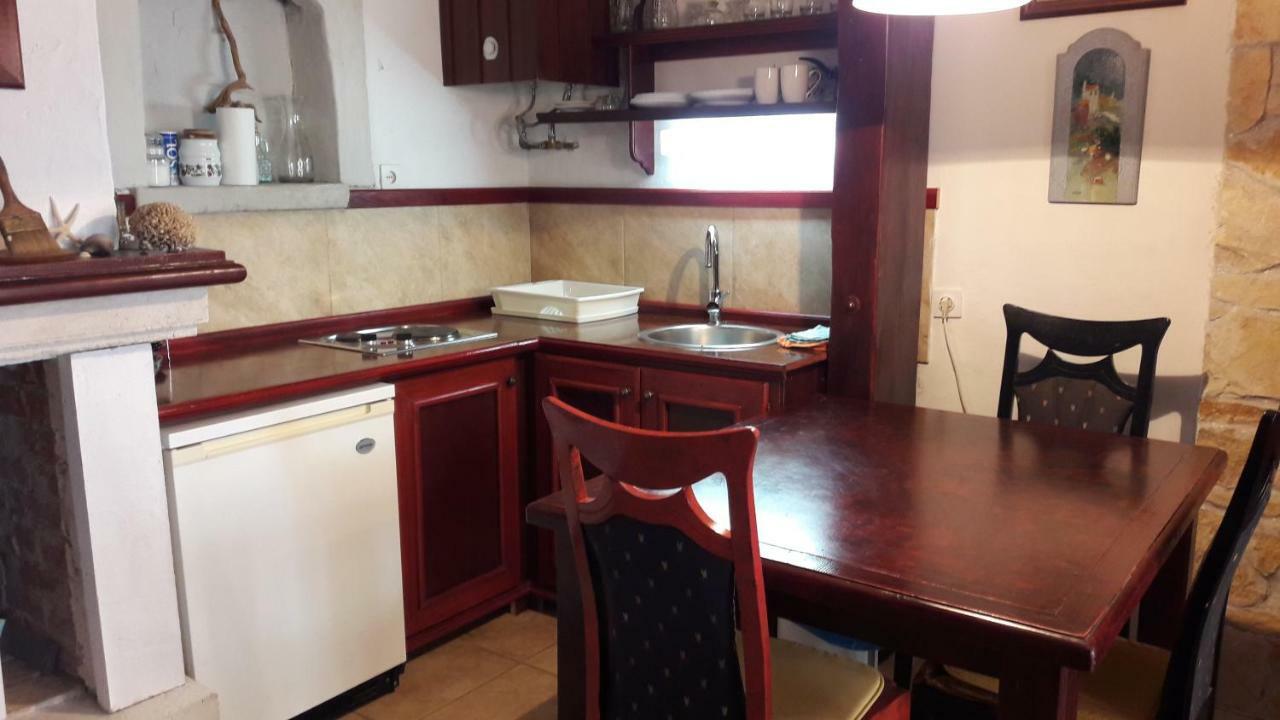 Apartments Picasso Komiža المظهر الخارجي الصورة