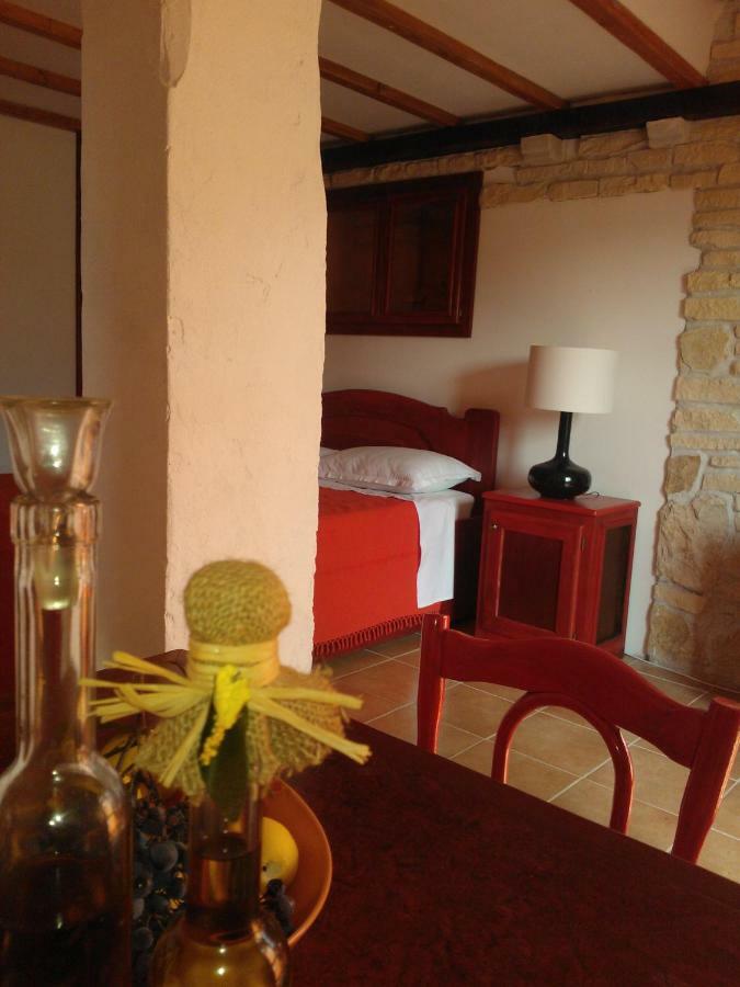 Apartments Picasso Komiža المظهر الخارجي الصورة